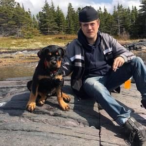 Meet your Posher, Troy